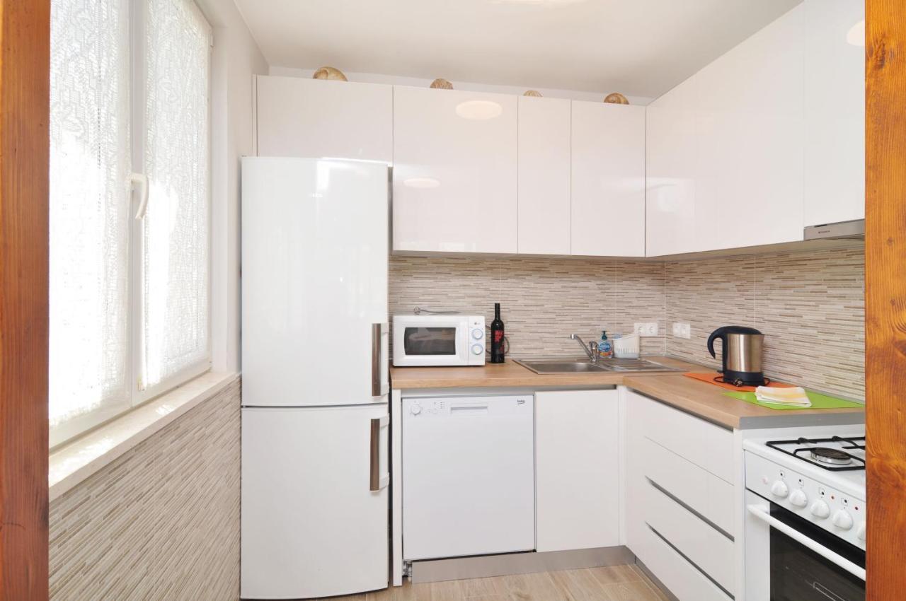 Apartment On The Beach, Zoranka Seget Vranjica Exterior foto