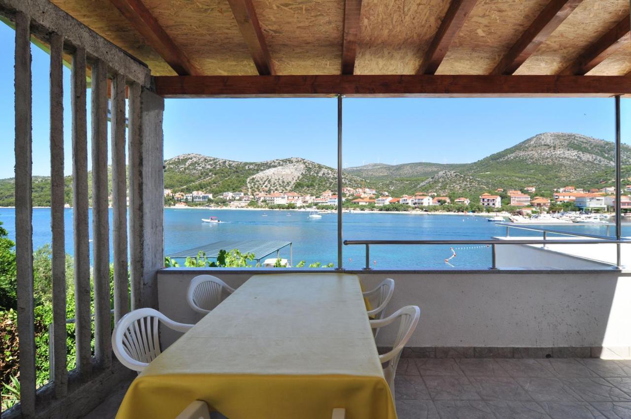 Apartment On The Beach, Zoranka Seget Vranjica Exterior foto