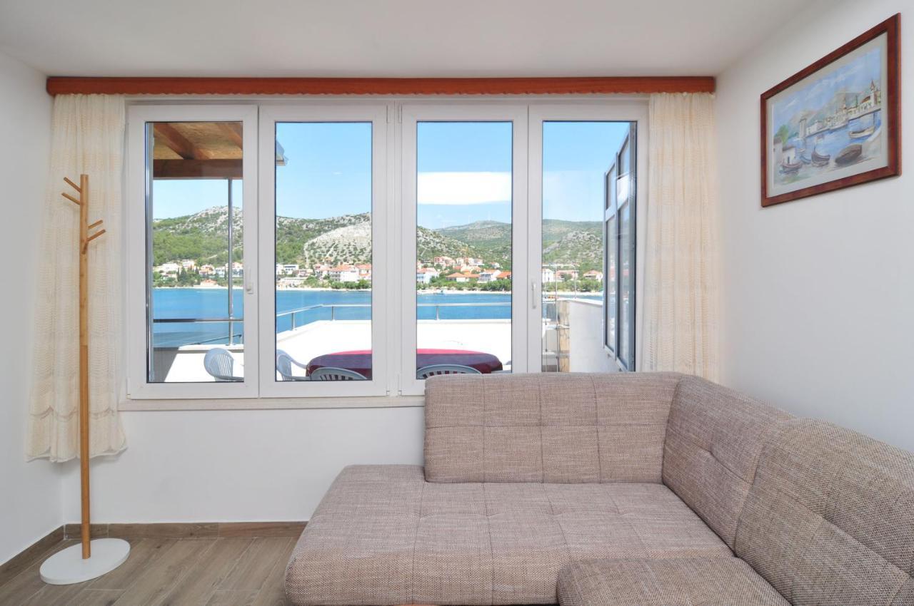 Apartment On The Beach, Zoranka Seget Vranjica Exterior foto